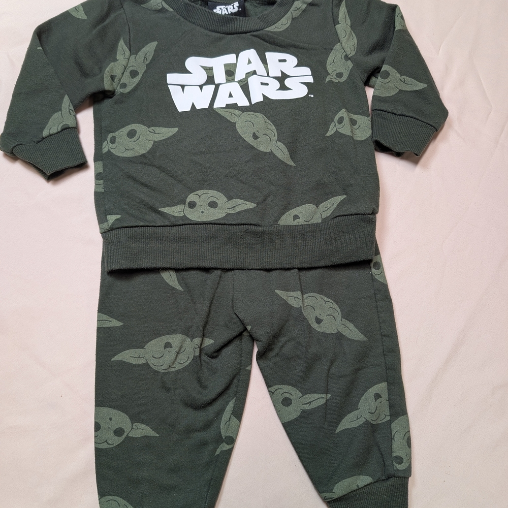 Star Wars Baby Yoda Green Outfit